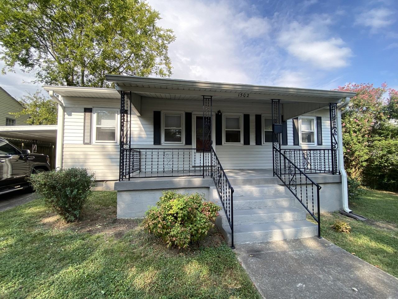 1502 Debow St #NA - Photo 2 of 10