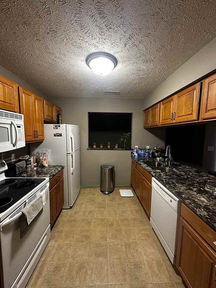 5576 Bastian Blvd #5576 - Photo 6 of 9