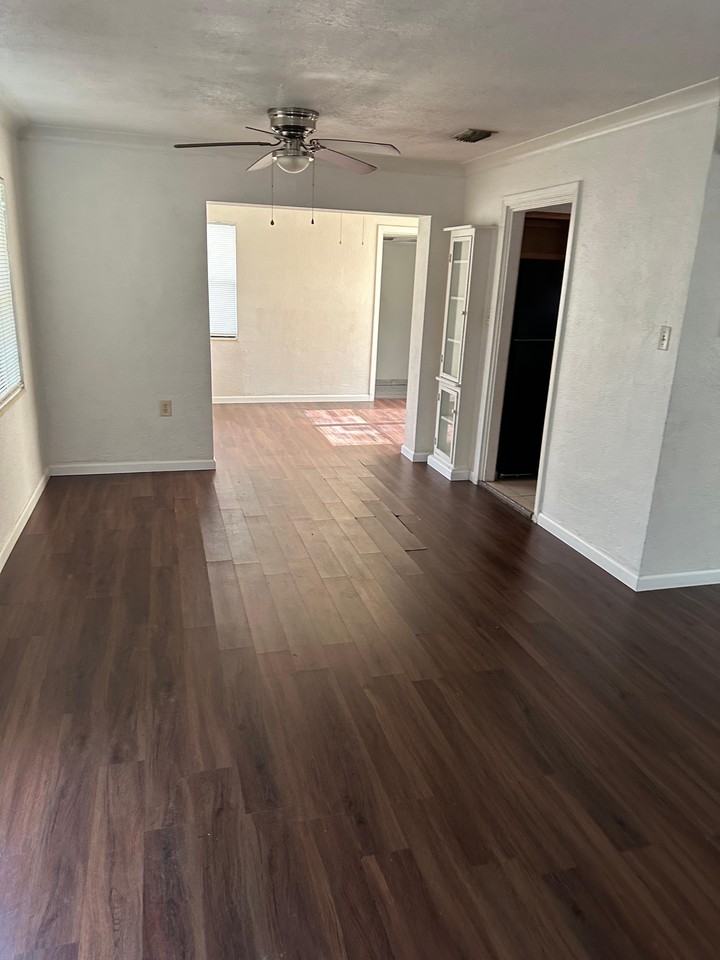 404 Madison St S #NA - Photo 3 of 11