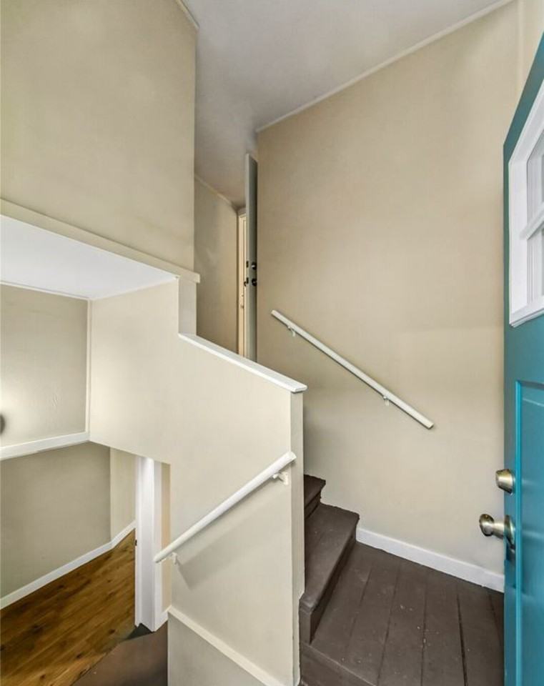 5606 25th Ave Sw #B - Photo 7 of 8