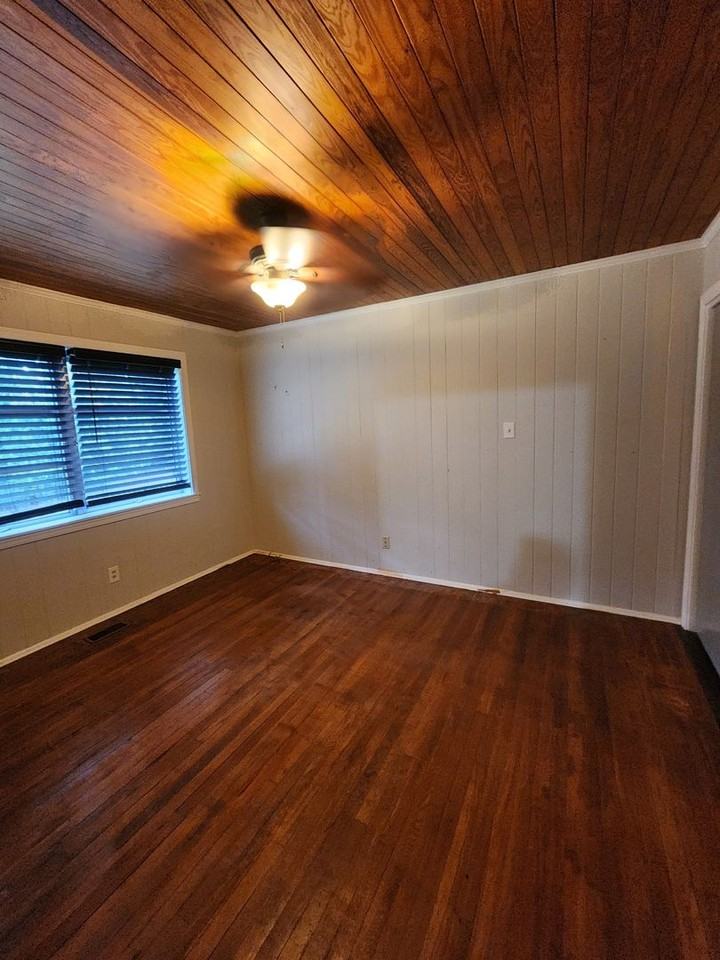 400 Terrace Blvd - Photo 5 of 8