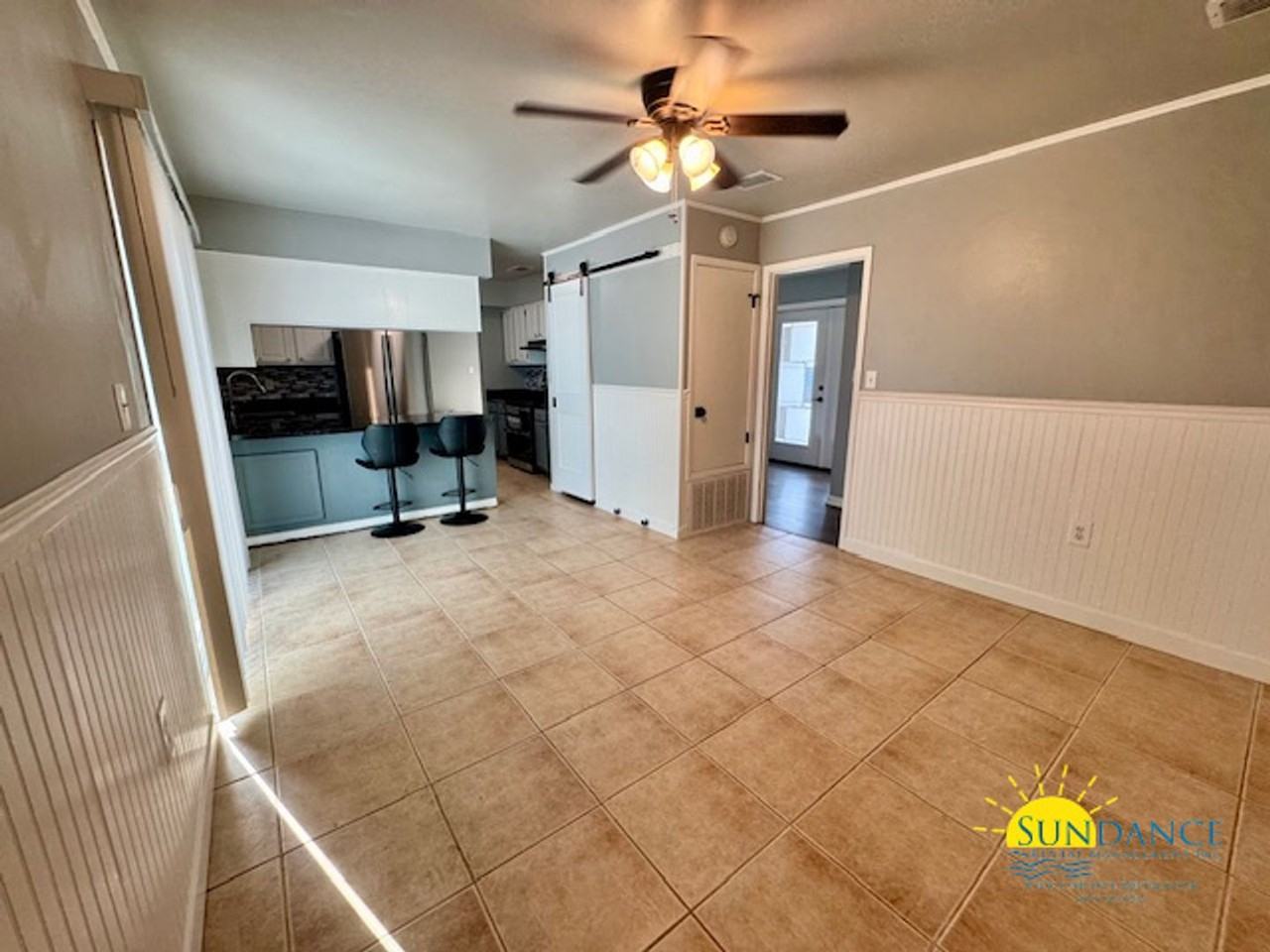 911 Rue De La Savoie - Photo 6 of 19