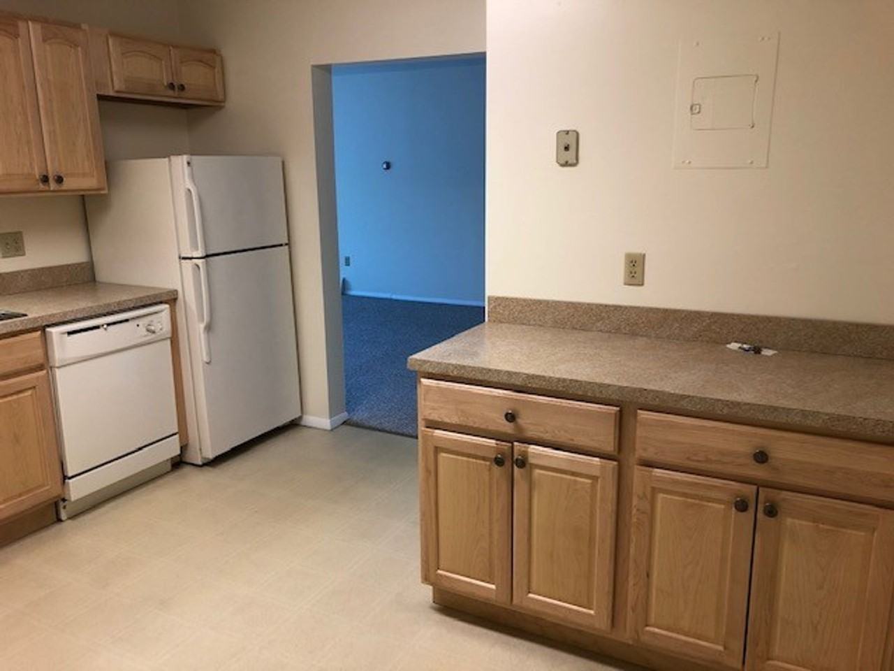 Hillside House Apartments - Photo 2 of 15