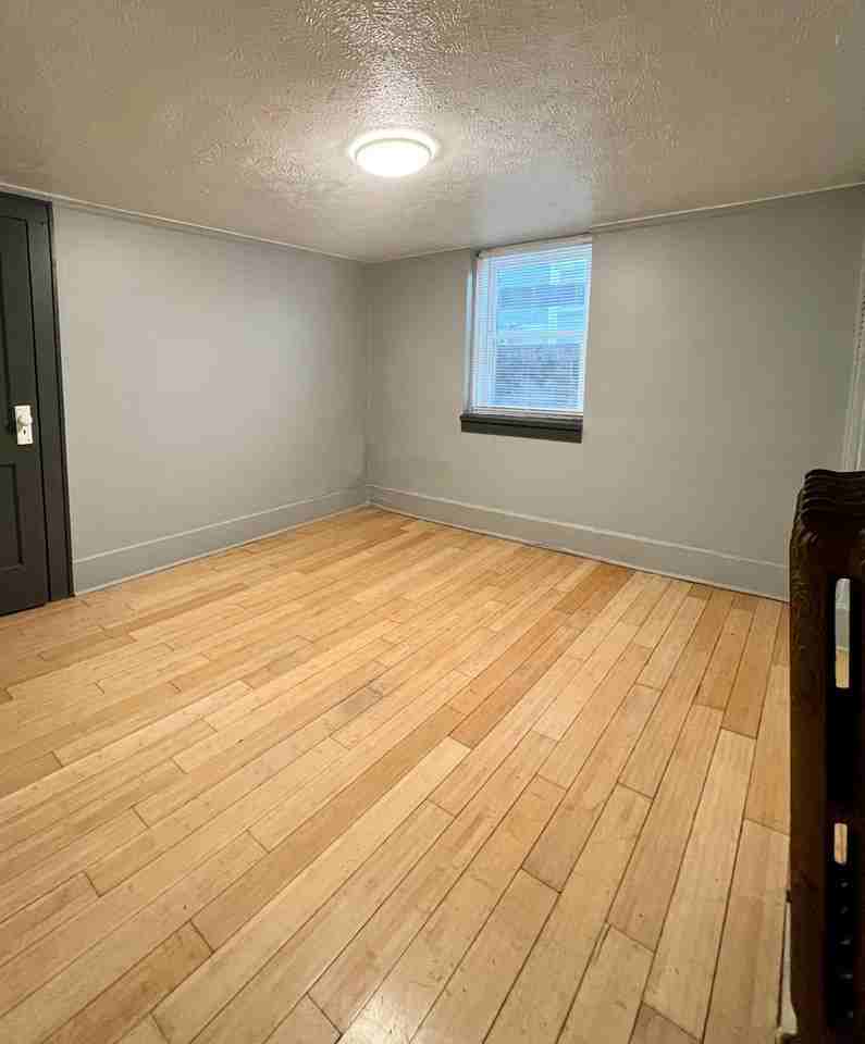 123 NORTH 36TH STREET - Photo 4 of 20