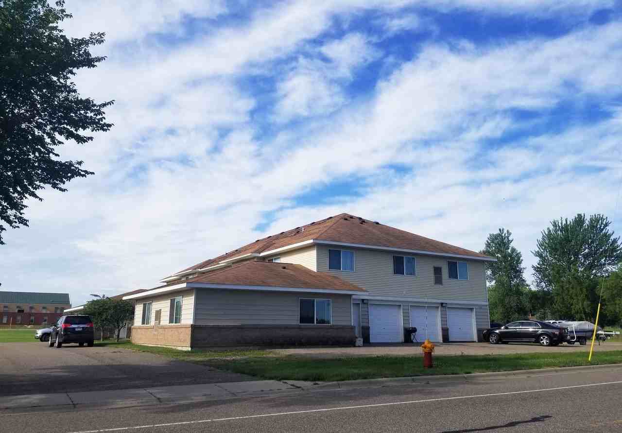 1020 1st Street South - Photo 2 of 3