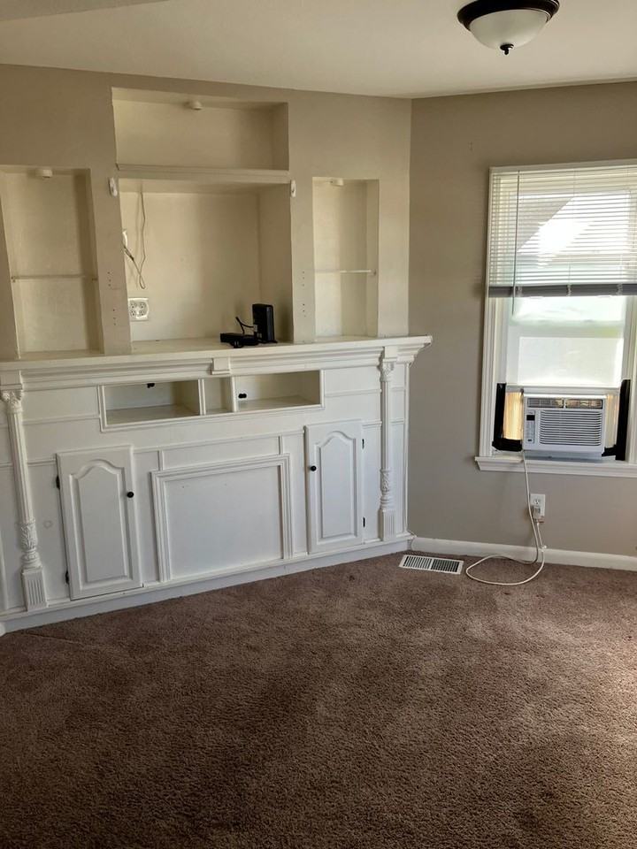 306 E Ellis St - Photo 7 of 11