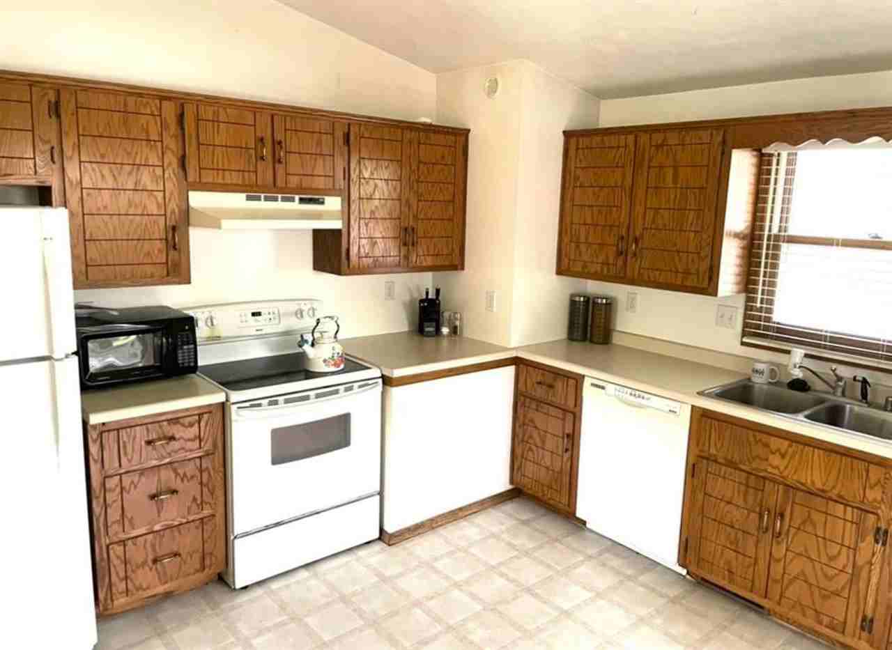 1002 Green Ridge Dr - Photo 3 of 12