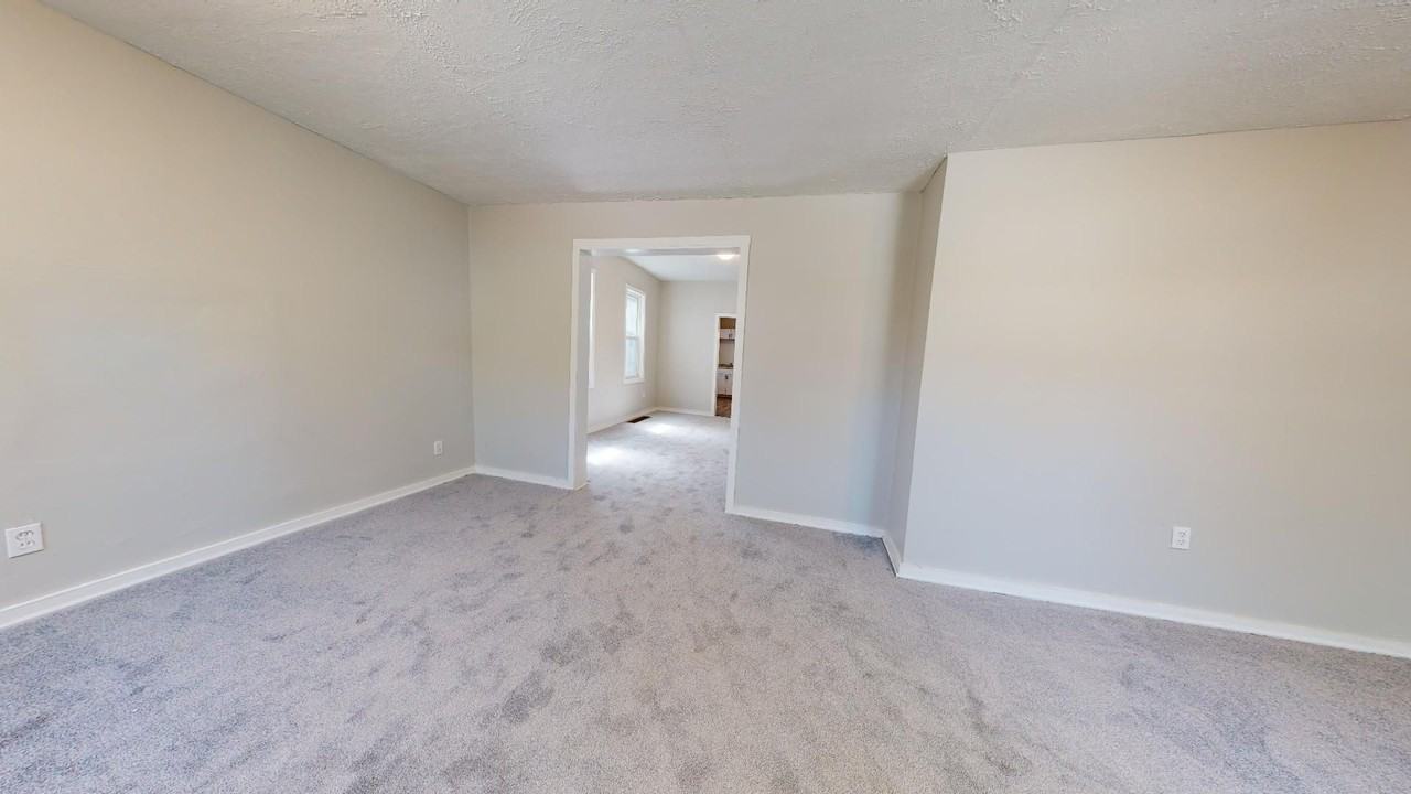 4203 Howlett Ave - Photo 5 of 50