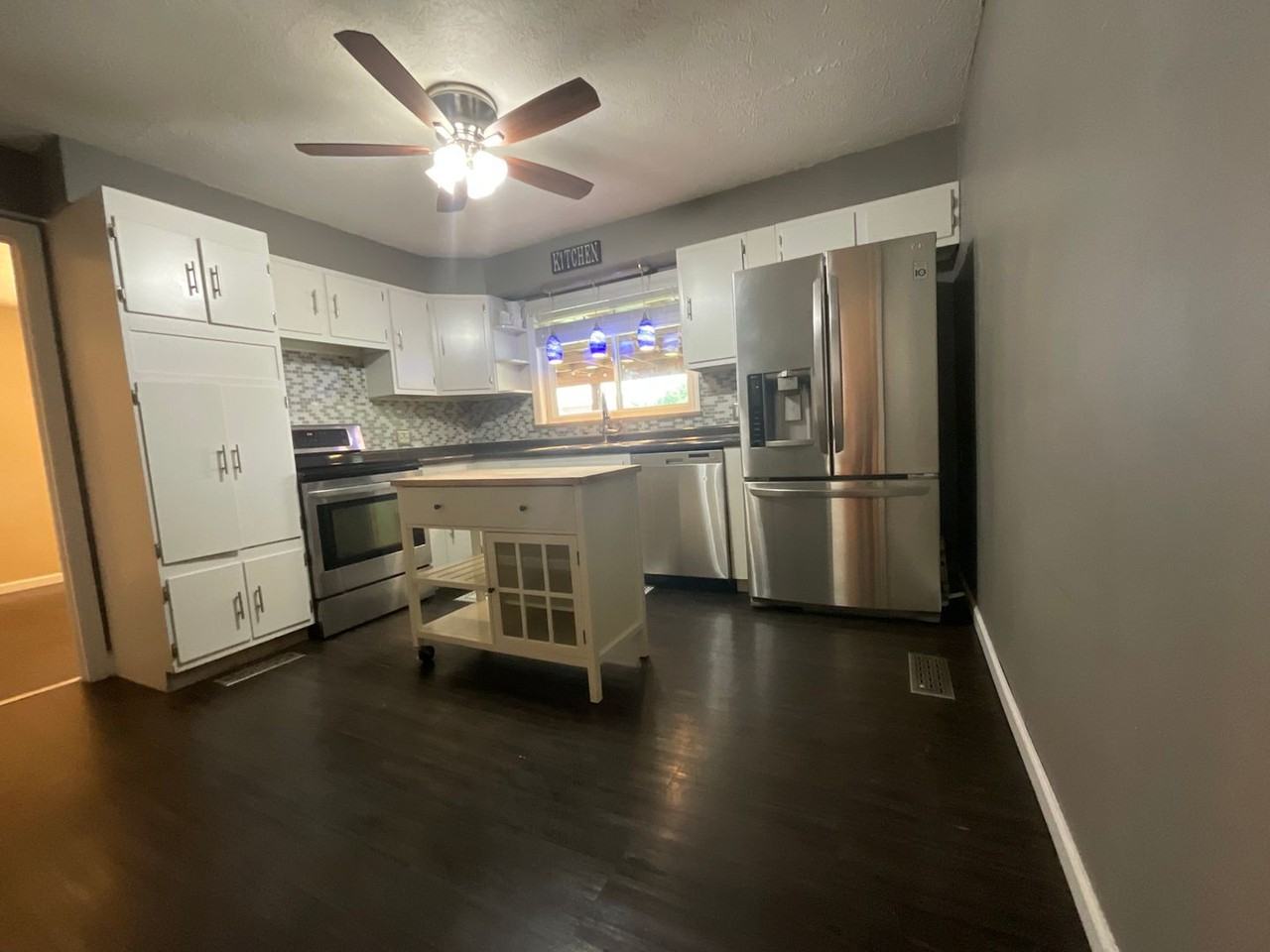 3984 Bruce St - Photo 5 of 31