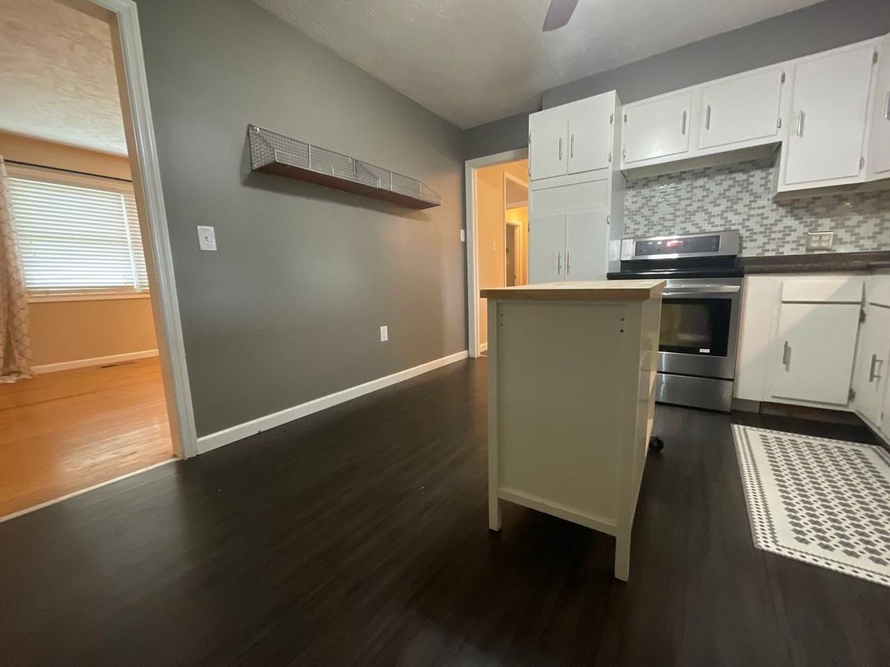 3984 Bruce St - Photo 6 of 31