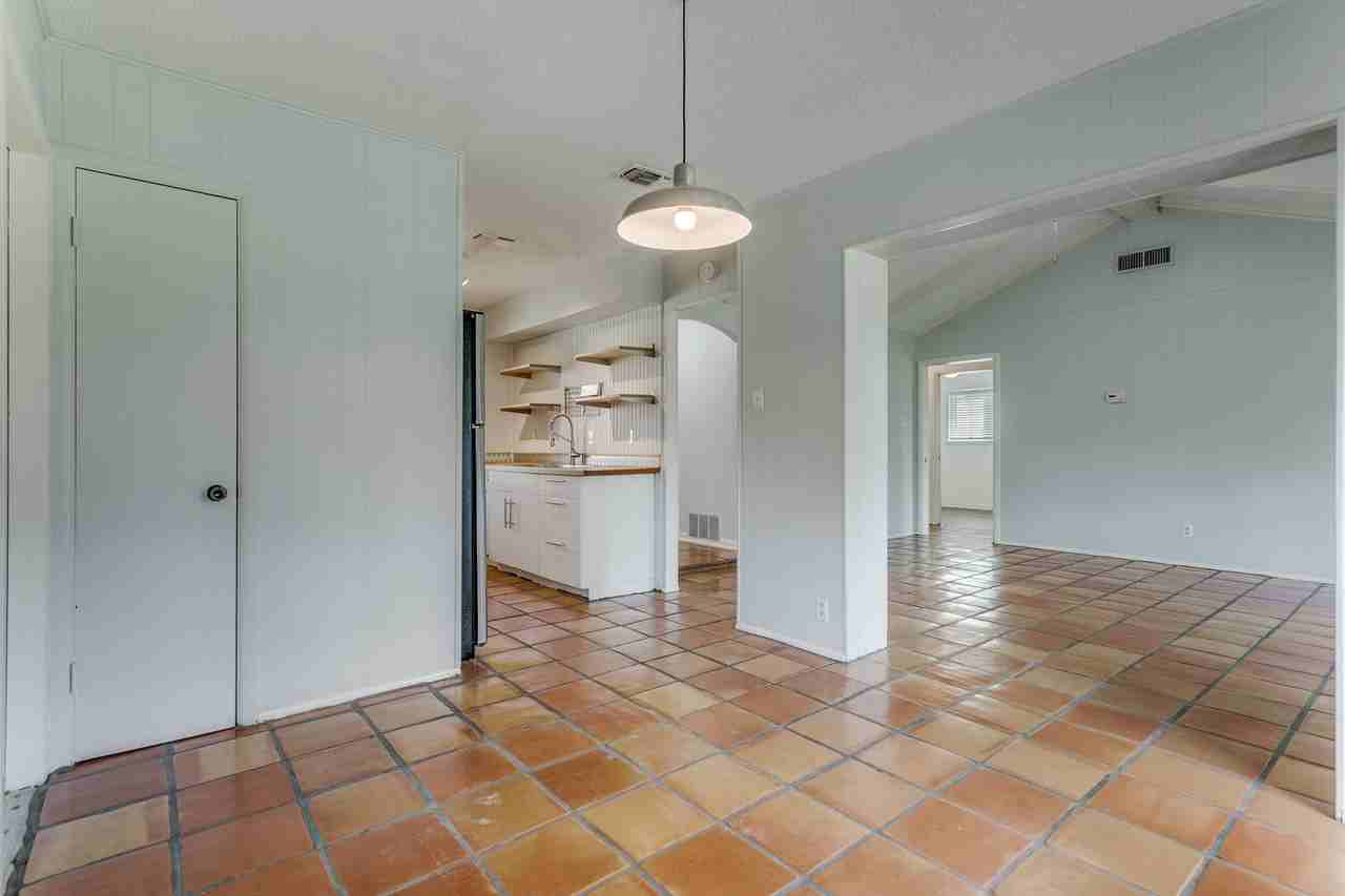 9515 Reece Dr - Photo 6 of 24