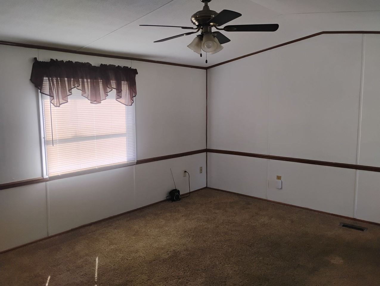 306 N Pierce St - Photo 7 of 16