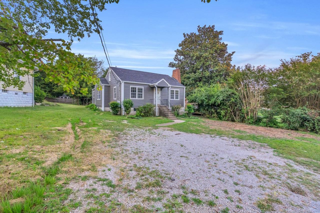 133 Kingwood Dr - Photo 2 of 21