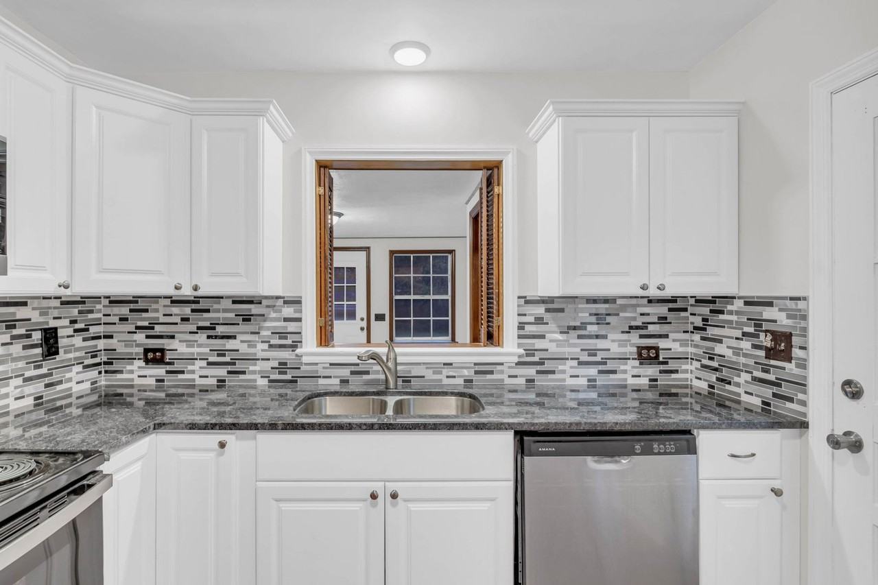 133 Kingwood Dr - Photo 7 of 21