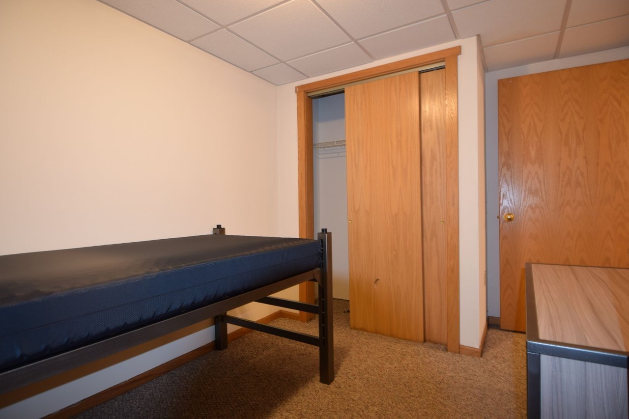 1040 Spring St. - Photo 4 of 13