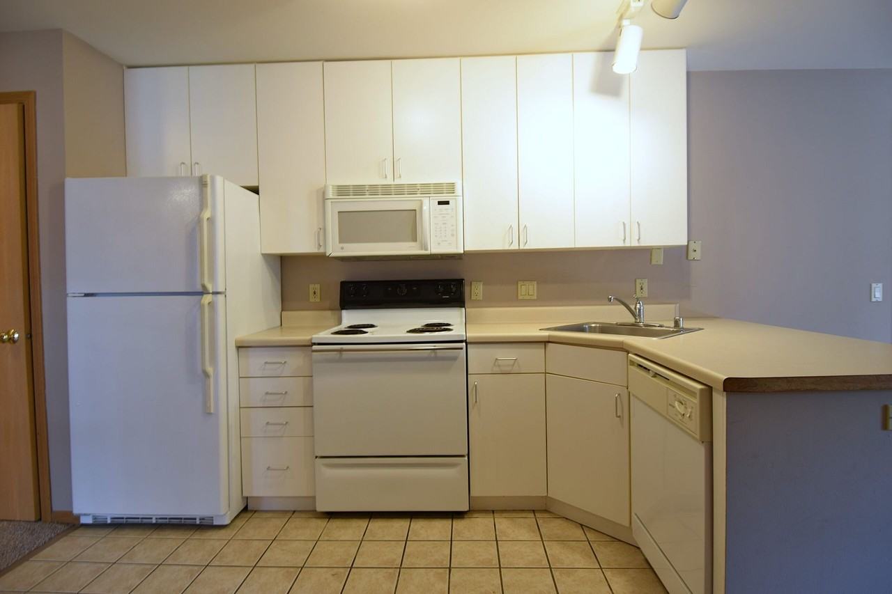 Lakelawn Place - Photo 2 of 19