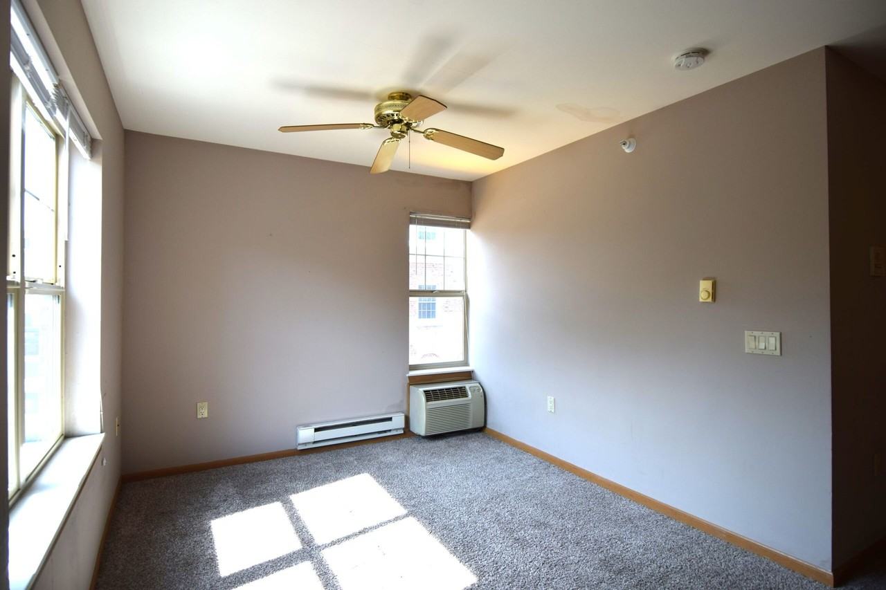 Lakelawn Place - Photo 4 of 19