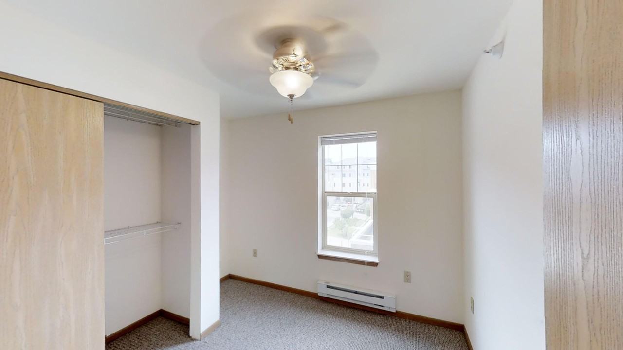 Lakelawn Place - Photo 6 of 19