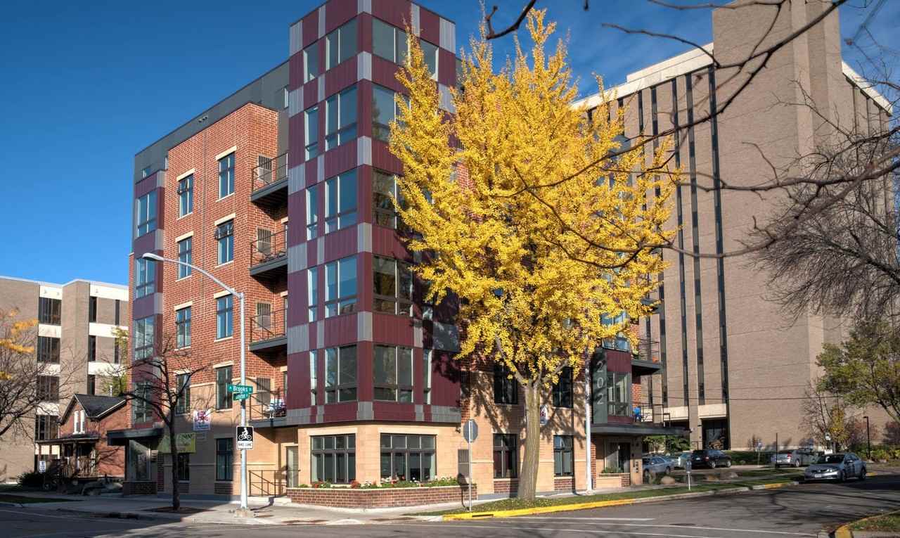 Brooks House - Photo 2 of 14