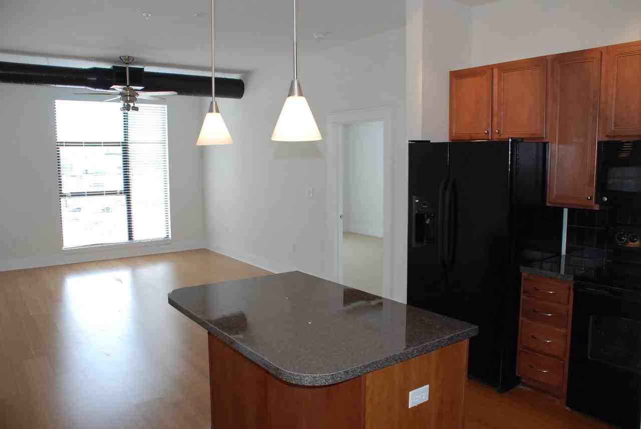 535 S Upper St - Photo 7 of 23