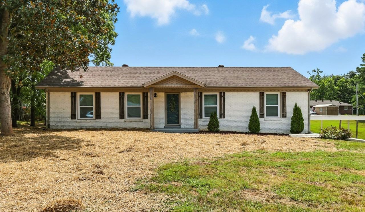 118 Johnson Cir - Photo 3 of 43