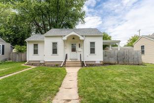 326 S Maple St - Photo 1 of 1