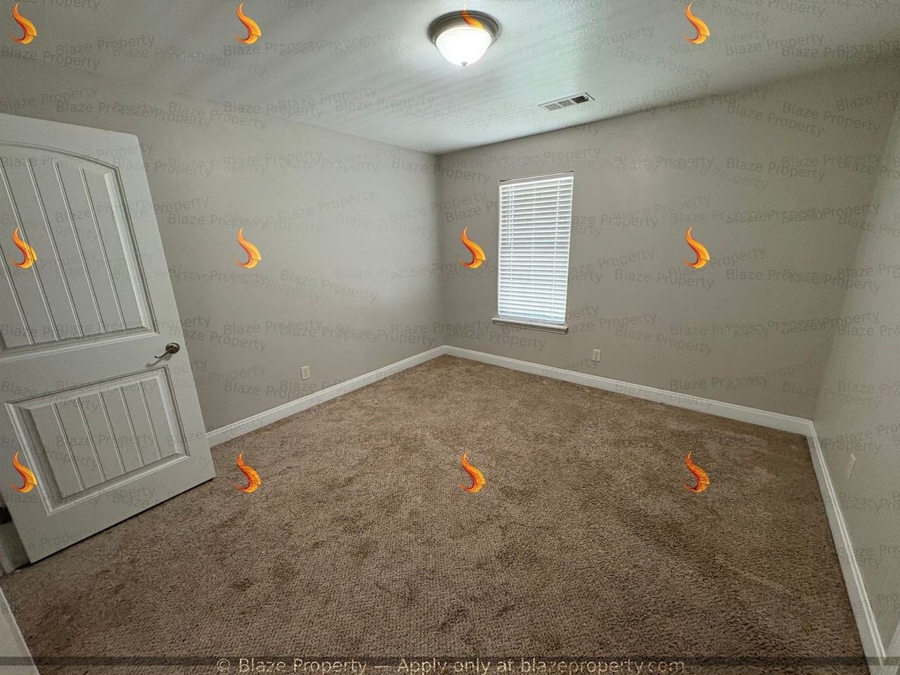 7901 Knoxville Dr - Photo 2 of 22