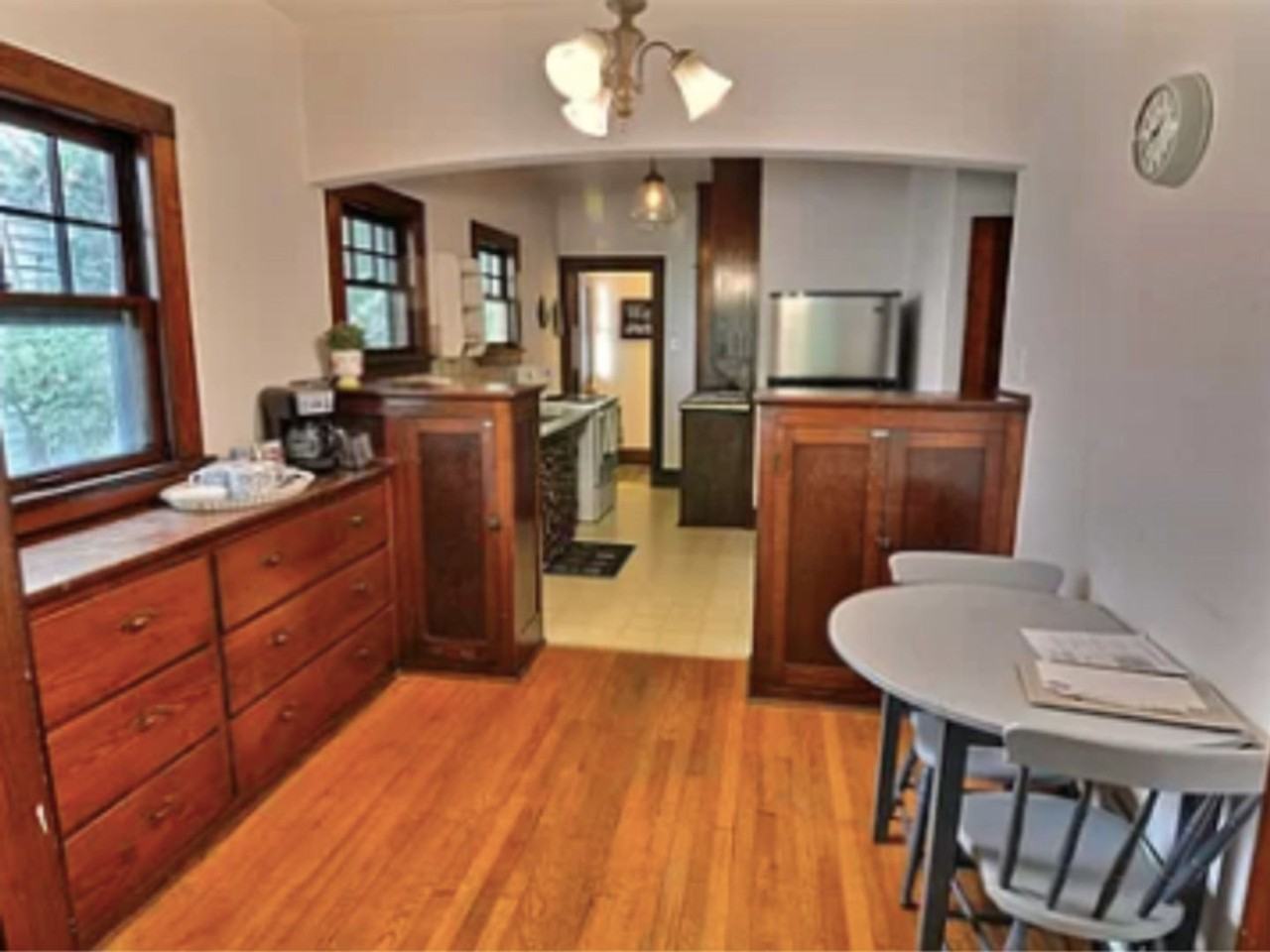 856 N Salisbury St - Photo 6 of 15