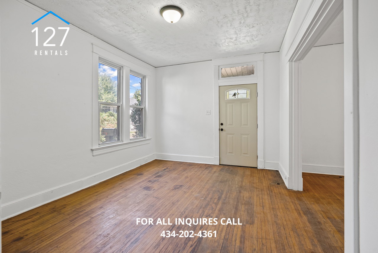 211 Saint Augustine Street - Photo 3 of 18