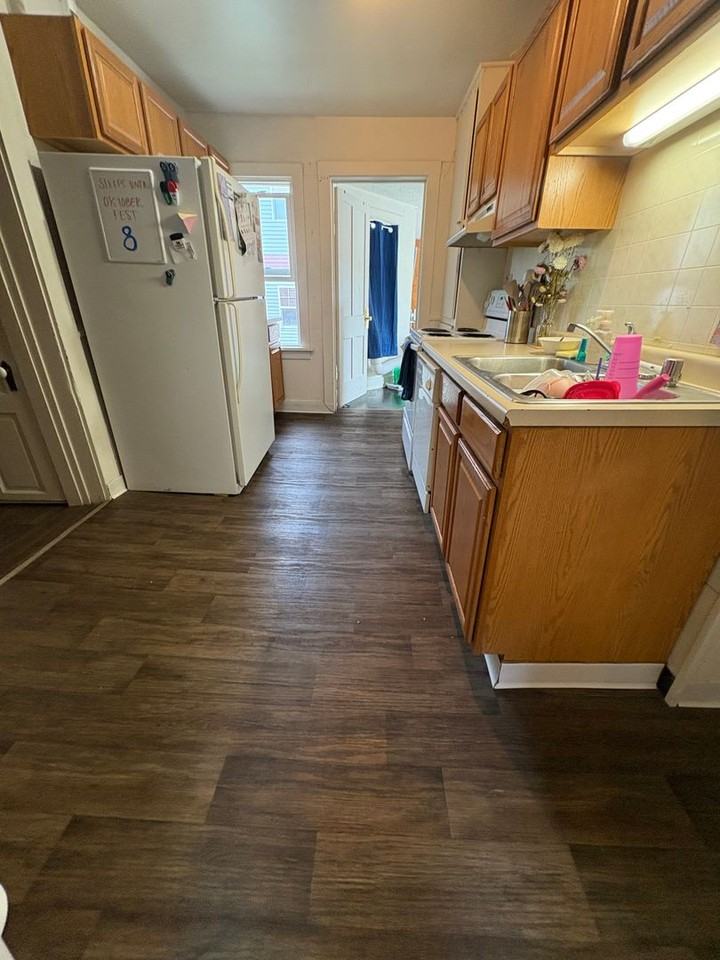 SE - 02 - Main St - Photo 2 of 26