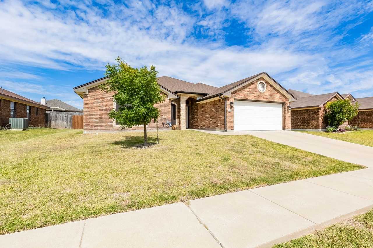 2807 Natural Ln - Photo 2 of 35
