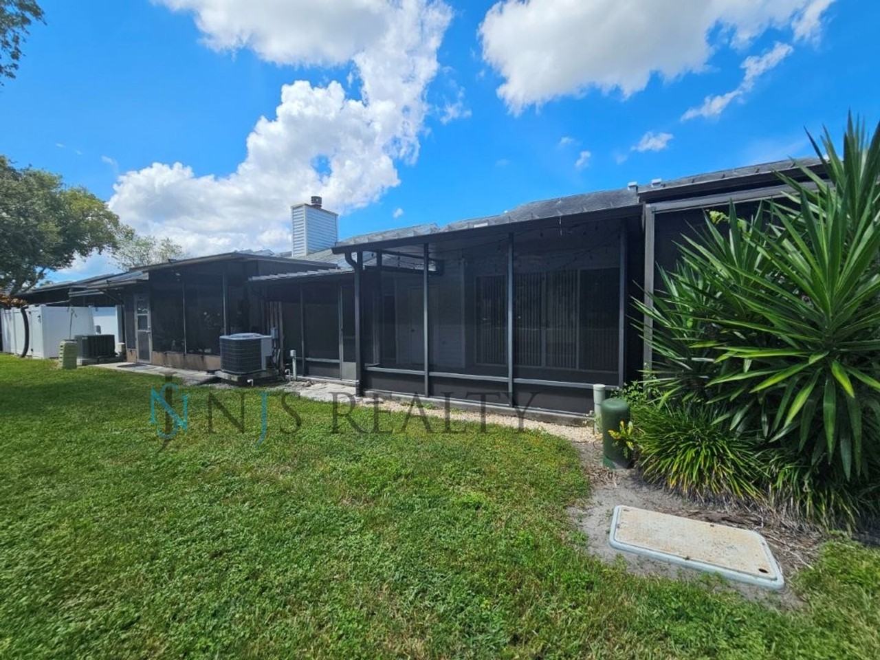 16223 Rambling Vine Dr W - Photo 3 of 21