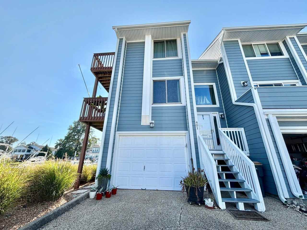 401 Terrace Ct - Photo 2 of 24