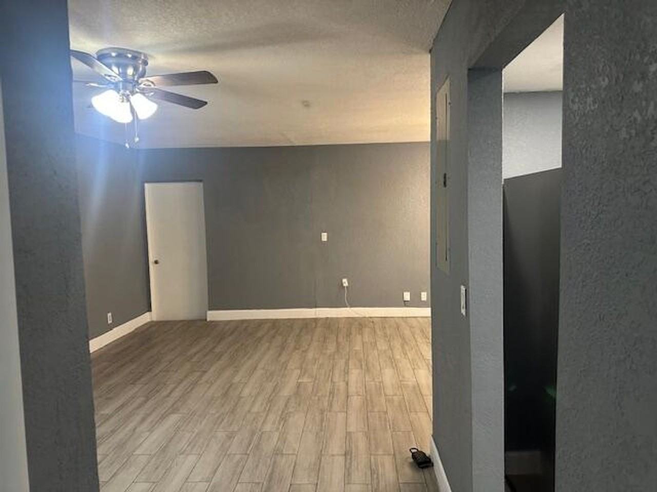 4660 Nw 6th Ct - Photo 4 of 11