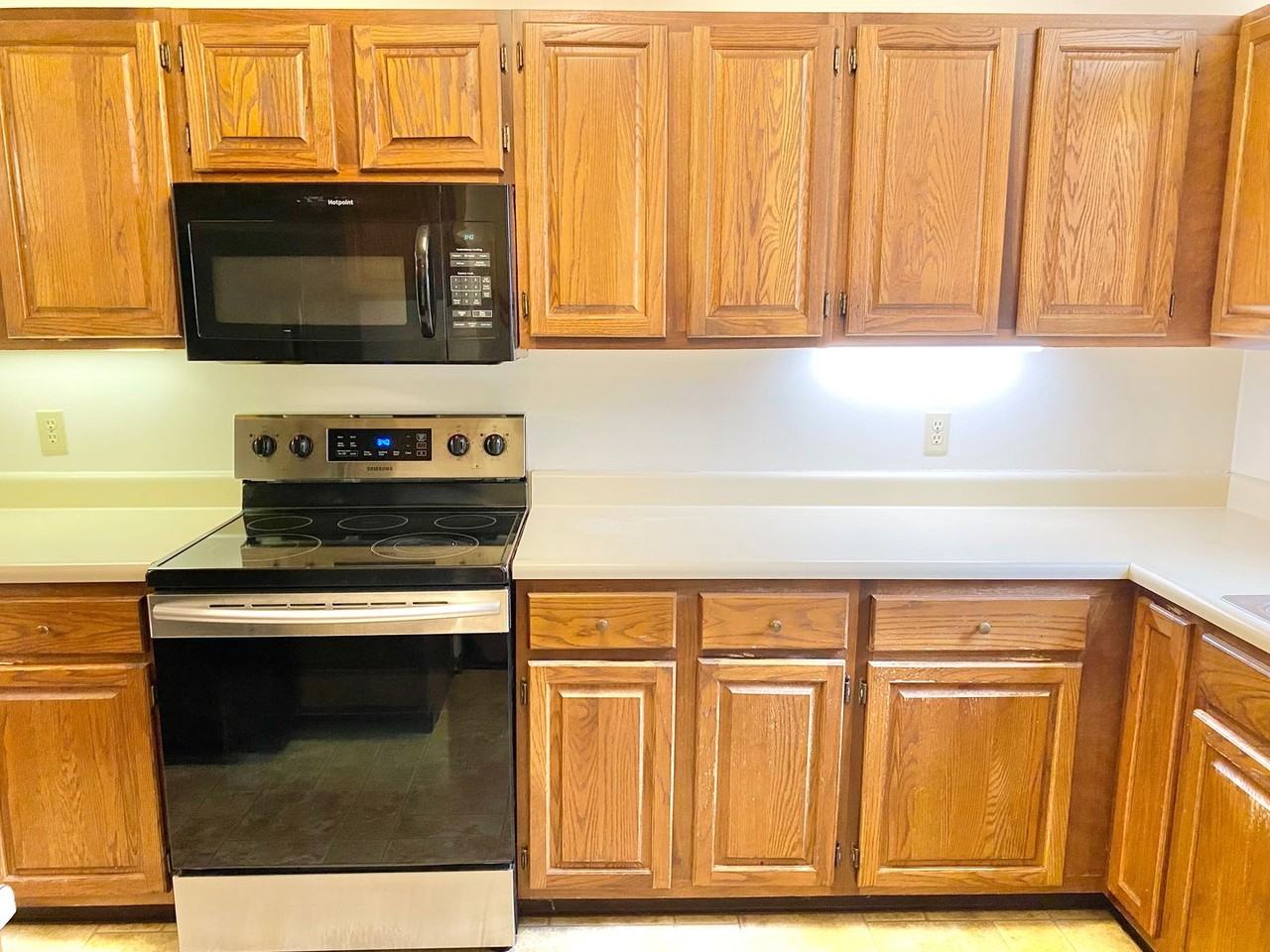 6 Hideaway Ln - Photo 3 of 30