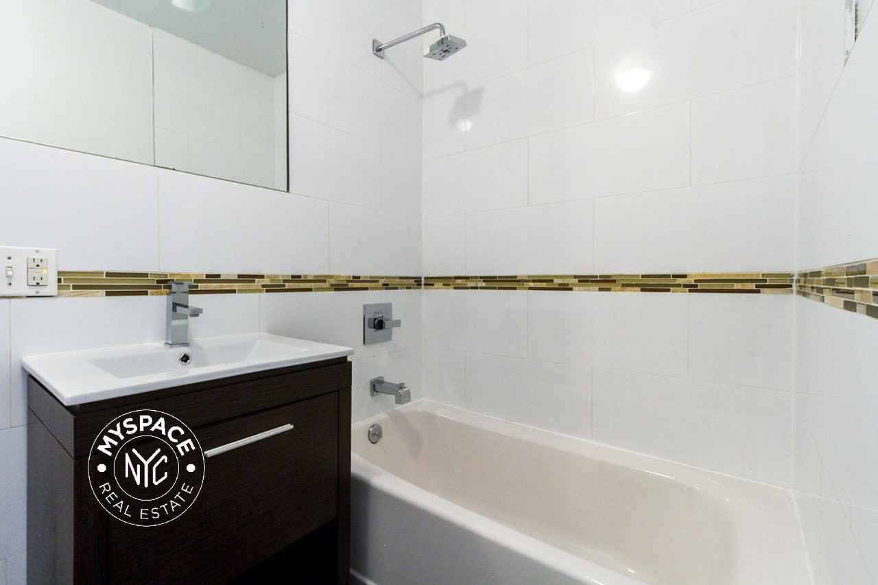 291 Jefferson St #1R - Photo 5 of 9