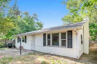 307 Della St - Photo 1 of 1