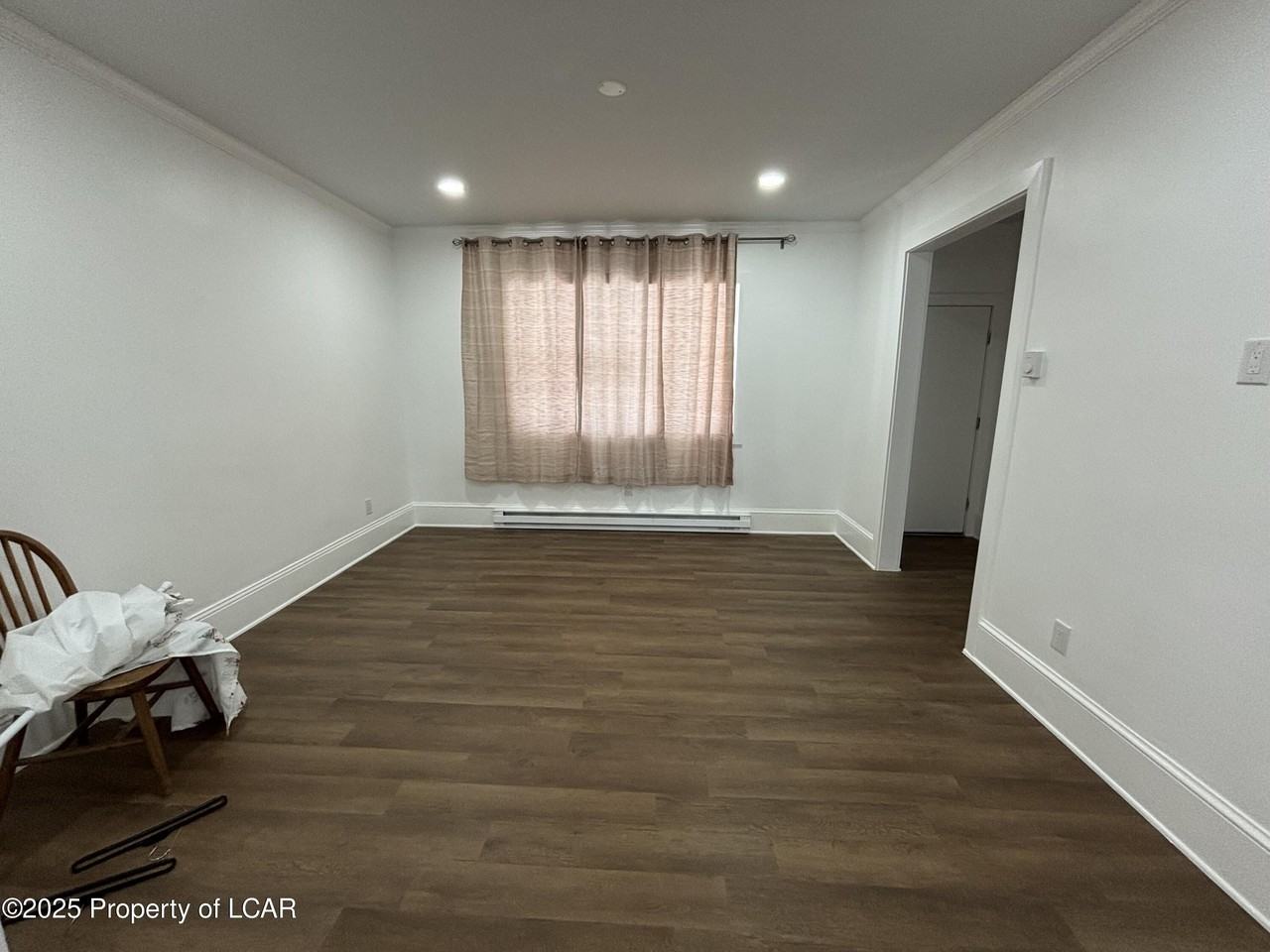 60 Moyallen St - Photo 2 of 14