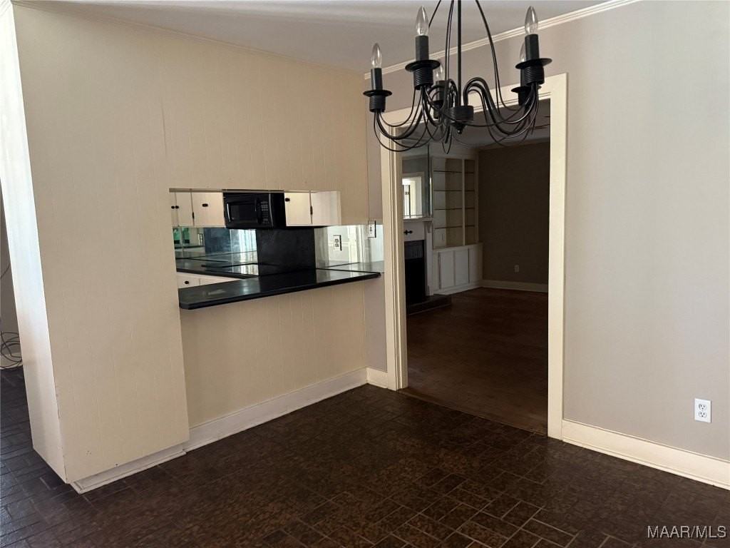 2915 Canterbury Ct - Photo 2 of 21