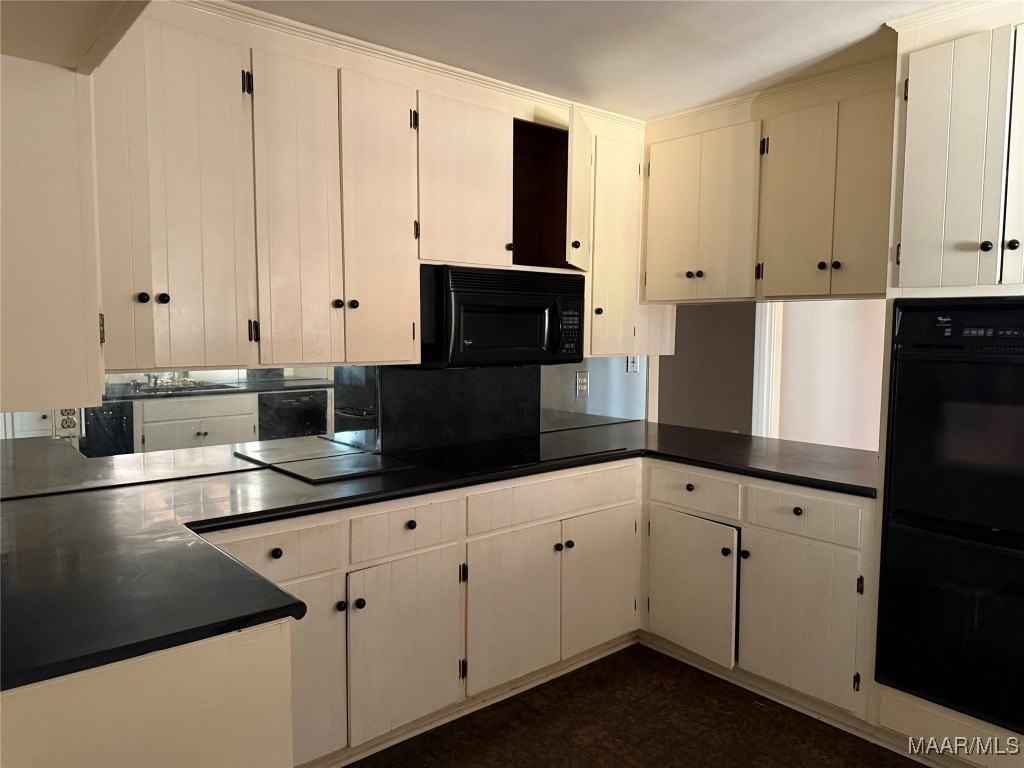 2915 Canterbury Ct - Photo 3 of 21