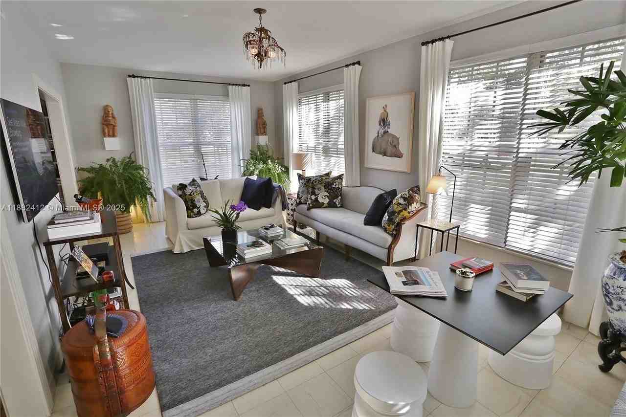 2828 Segovia St #1 - Photo 6 of 27