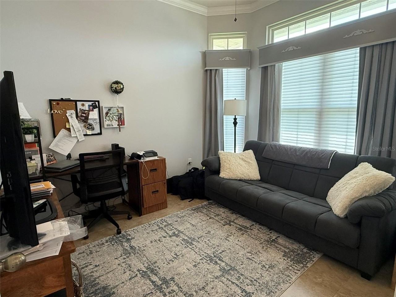 7023 Hazeltine Cir - Photo 3 of 39