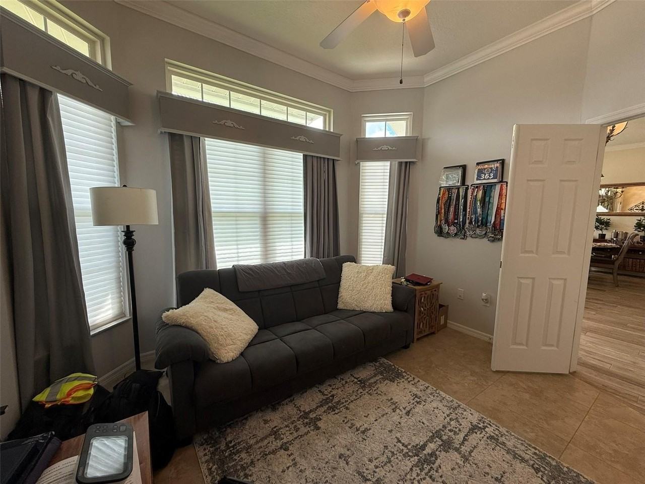 7023 Hazeltine Cir - Photo 4 of 39