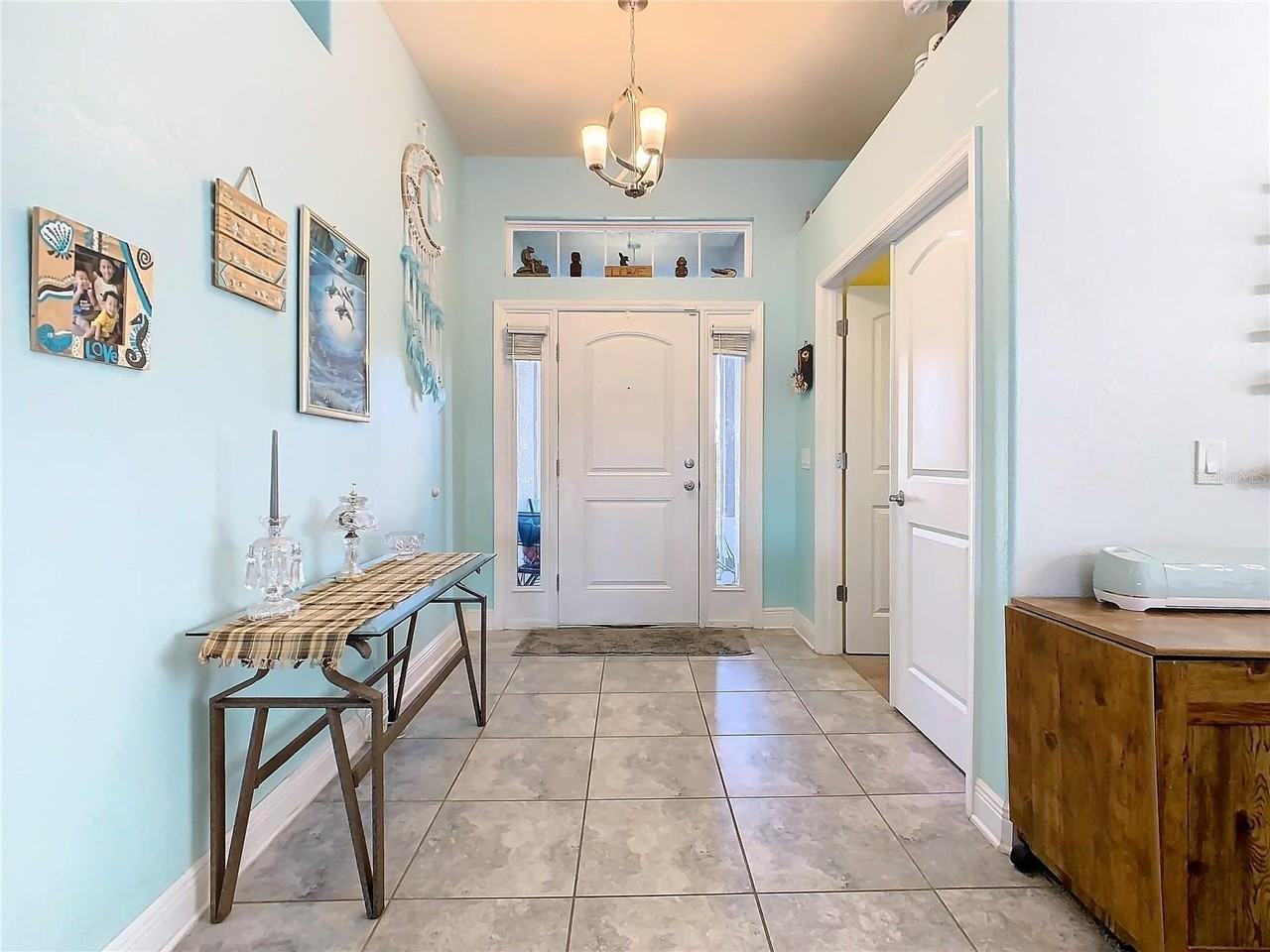 649 Meadow Pointe Drive - Photo 5 of 45