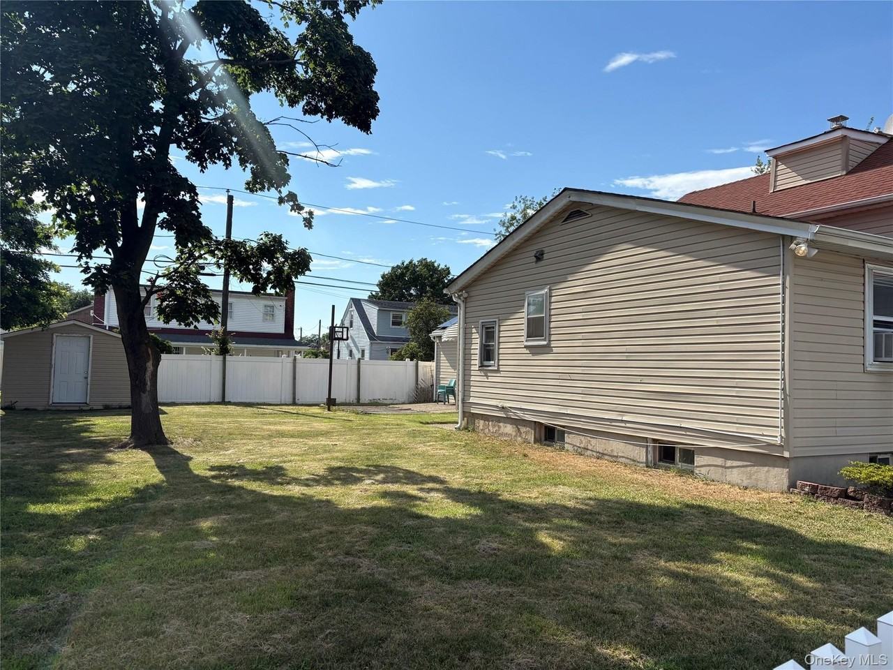 243 Biltmore Ave - Photo 3 of 16