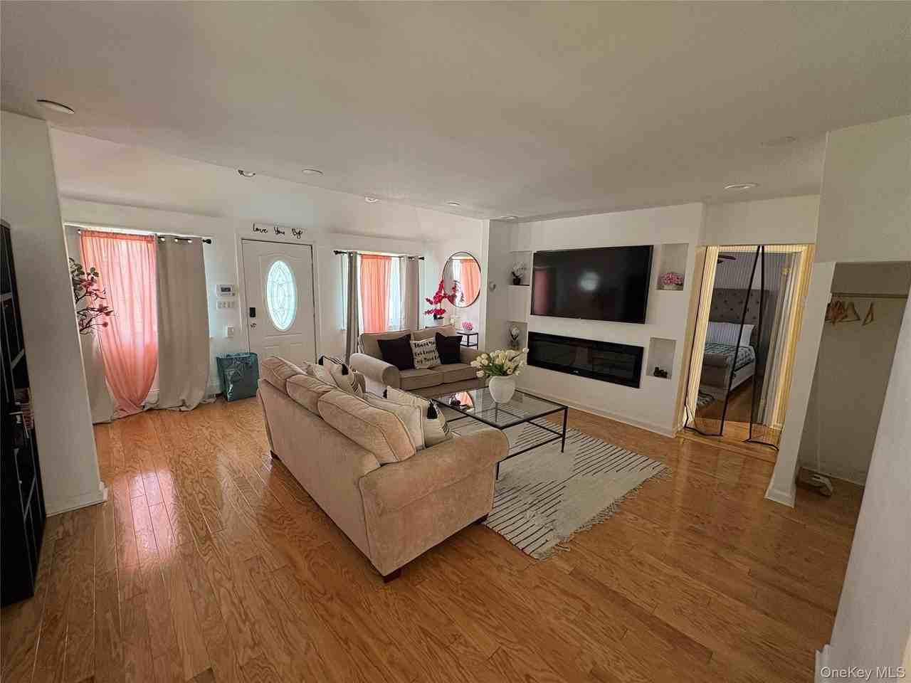 243 Biltmore Ave - Photo 7 of 16