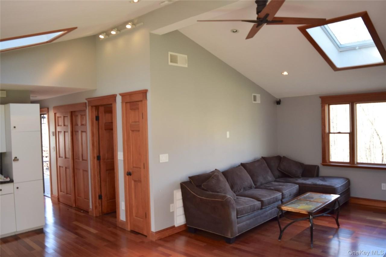 18 Ashlee Meadow Rd - Photo 7 of 19