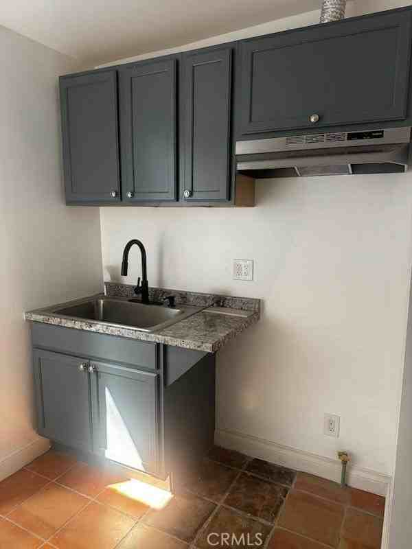 311 N Dwight Ave - Photo 2 of 19