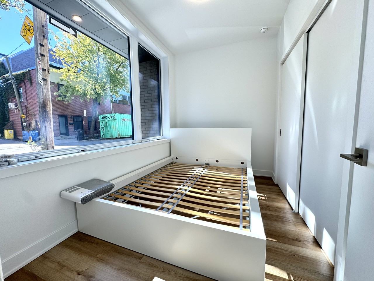 1221 Rue Marie-Anne - Photo 2 of 11