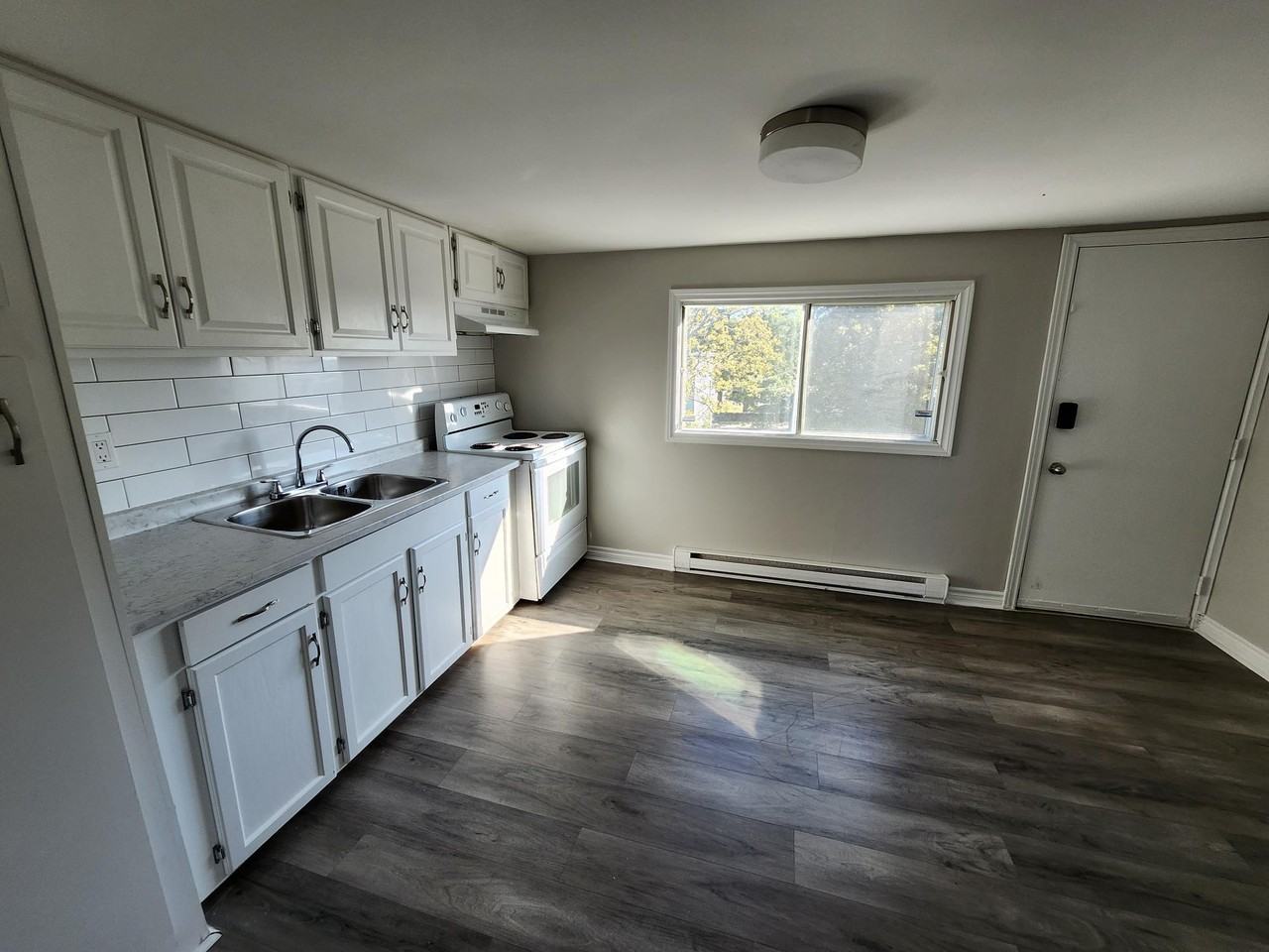 262 Main St #3 - Photo 2 of 10